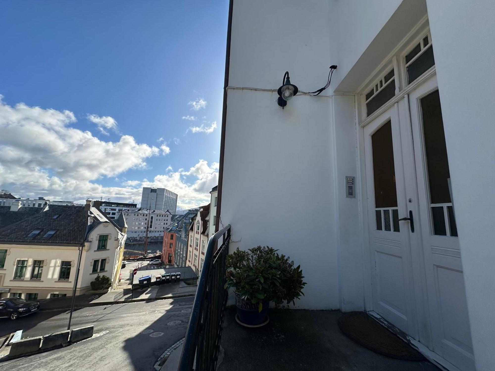 Stylish Big Jugend Art Nouveau Apartment With Balcony Heart Of Ålesund Zewnętrze zdjęcie