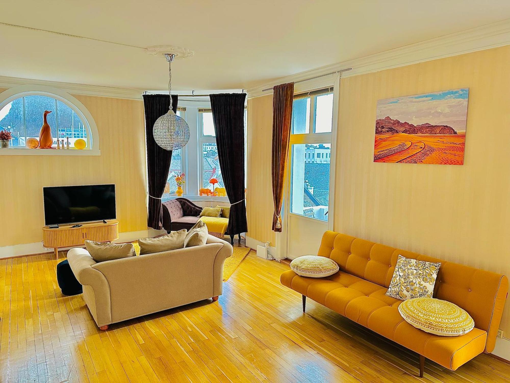Stylish Big Jugend Art Nouveau Apartment With Balcony Heart Of Ålesund Zewnętrze zdjęcie
